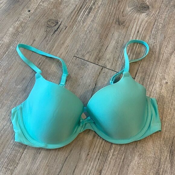 Pink Victoria Secret Wire Bra - Picture 5 of 9